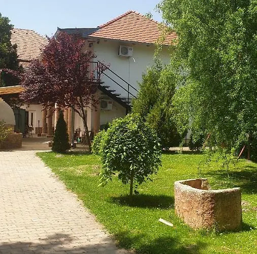 Bed & Breakfast Harsfavirag Vendeghaz 3*